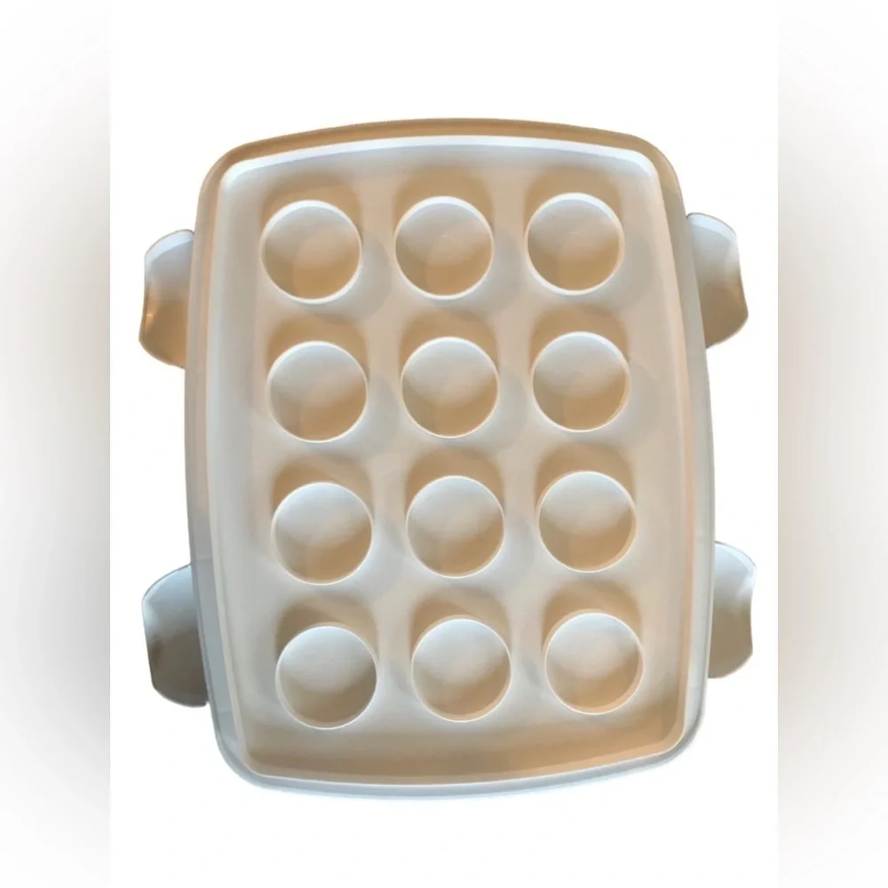 Wilton Cupcake Mini Muffin Covered Take Along Storage Container White 12-24CT